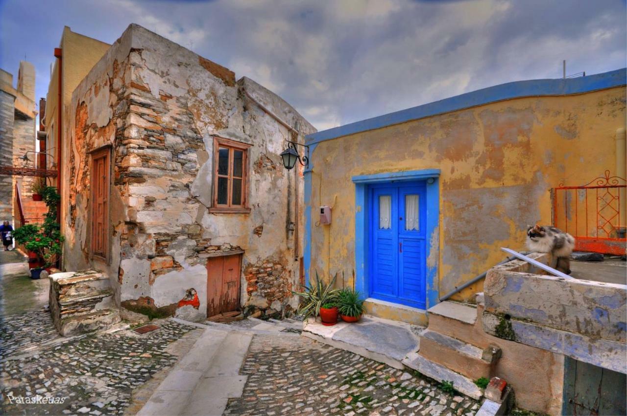 Traditional Medieval Stone House In "Ano Syros" Exterior foto